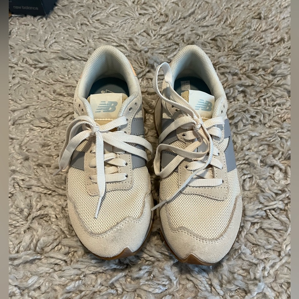 New Balance 237v1 peach & blue sneaker
